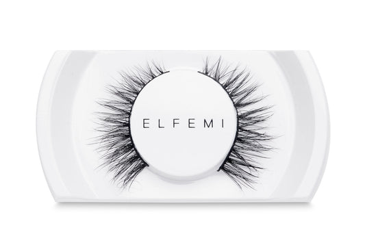 Close-up of EL50 false eyelashes with feathery fibers, designed to give a wider and lifted appearance.
